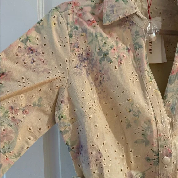 SOLITAIRE FLORAL EYELET BELTED SHIRT DRESS - Picture 4 of 4